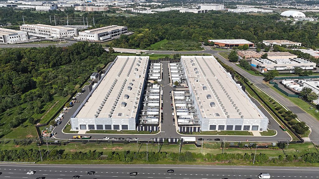 Amazon, veri merkezlerinin çevresindeki topluluklara 1 milyar doların üzerinde borçlandı