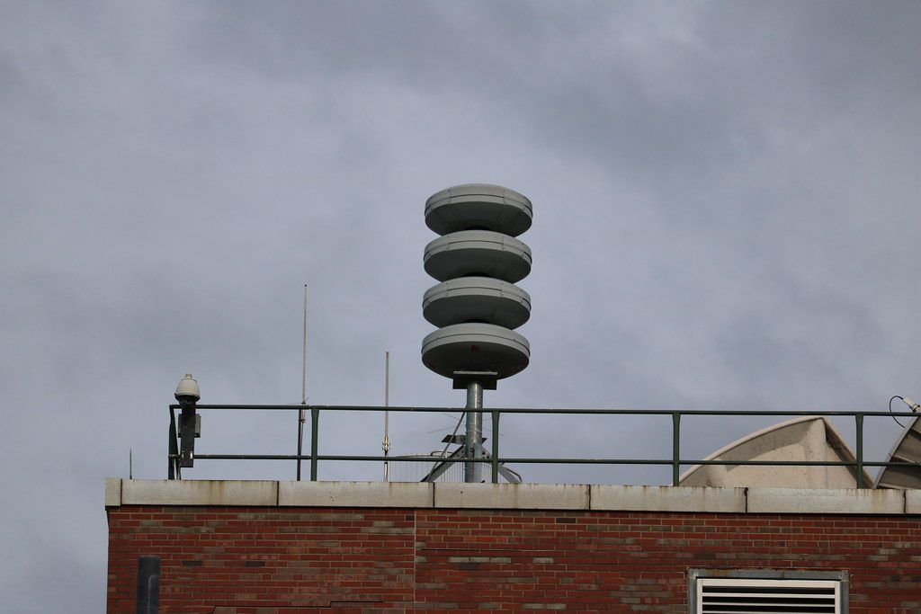 AT&T وT-Mobile وVerizon تعين بول روث مديراً تنفيذياً مؤقتاً لمشروع مشترك للاتصالات عبر الأقمار الصناعية