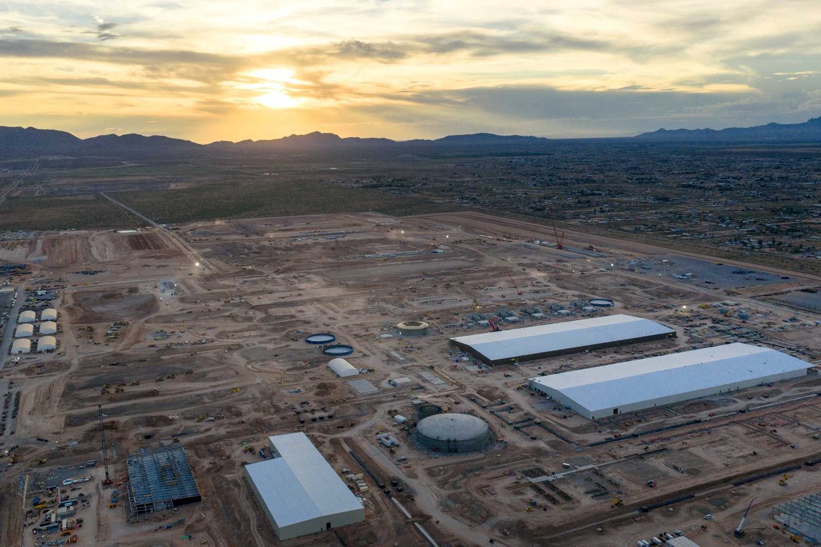 Brookings: ההשקעות בתשתיות AI בארה"ב יגיעו ל-10.3 טריליון דולר עד 2032