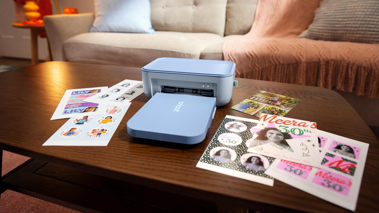 كريكوت تطلق جهازي StickerPix Print و Print + Cut لطباعة الملصقات في المنزل بدءاً من $169