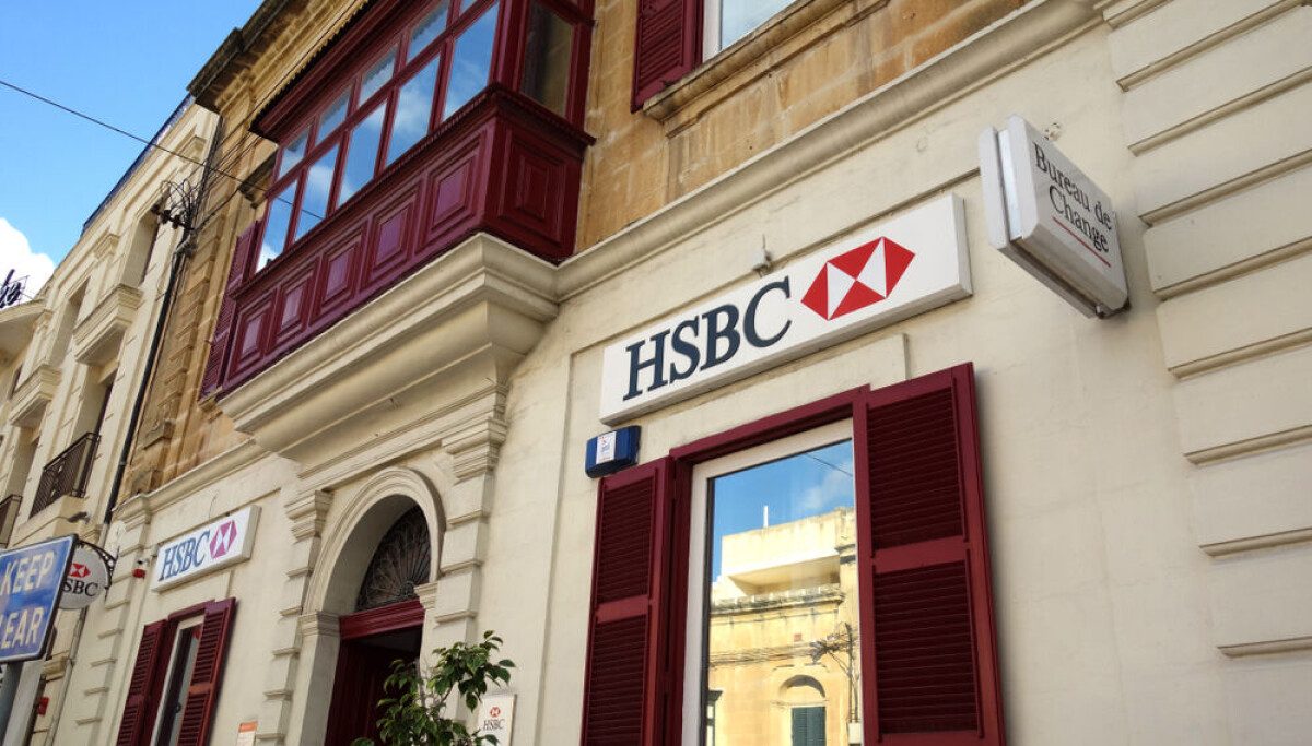 «HSBC» تحجب تطبيقها المصرفي داخل Samsung Secure Folder وPrivate Space