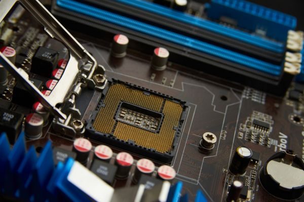 IBM 1 nanometrdən kiçik ilk çip texnologiyasını təqdim edib