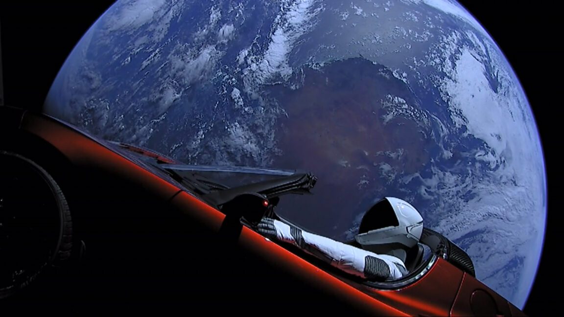 Musk, SpaceX ile Tesla birleşmesinin iyi bir fikir olacağını söylüyor, komiteler koşulları inceliyor