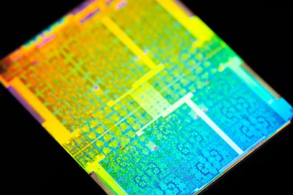 NVIDIA Cosmos-H-Dreams — Cərrahi Robotika üçün Real Vaxtda Generativ Simulyasiya