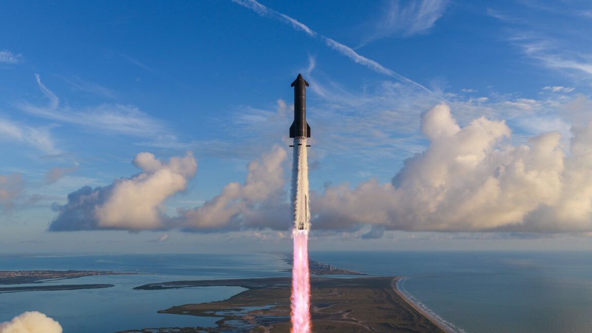 SpaceX's Starship reaches orbit for the first time, deploys next-gen Starlinks