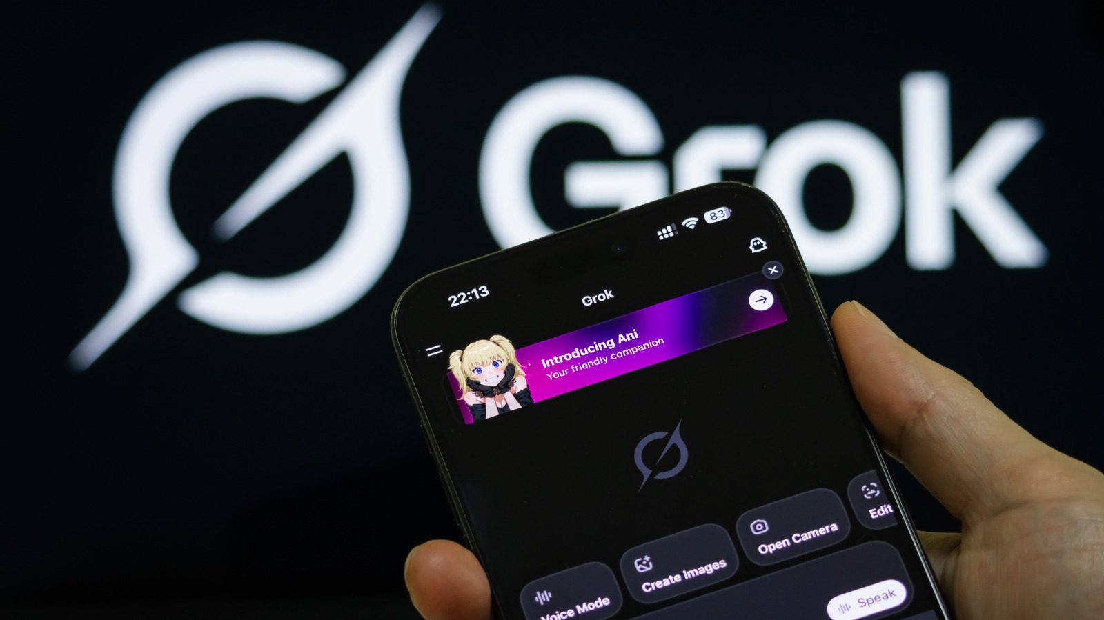 Grok مجاني في 2026 أيضًا لكن بحدود، بينما SuperGrok مدفوع في الخطة المتقدمة