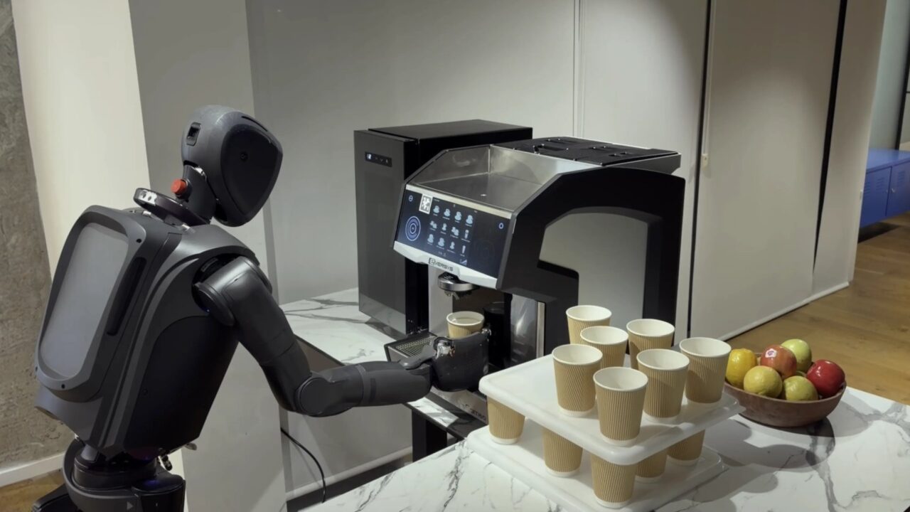 Mentee Robotics MenteeBot insansı robotu