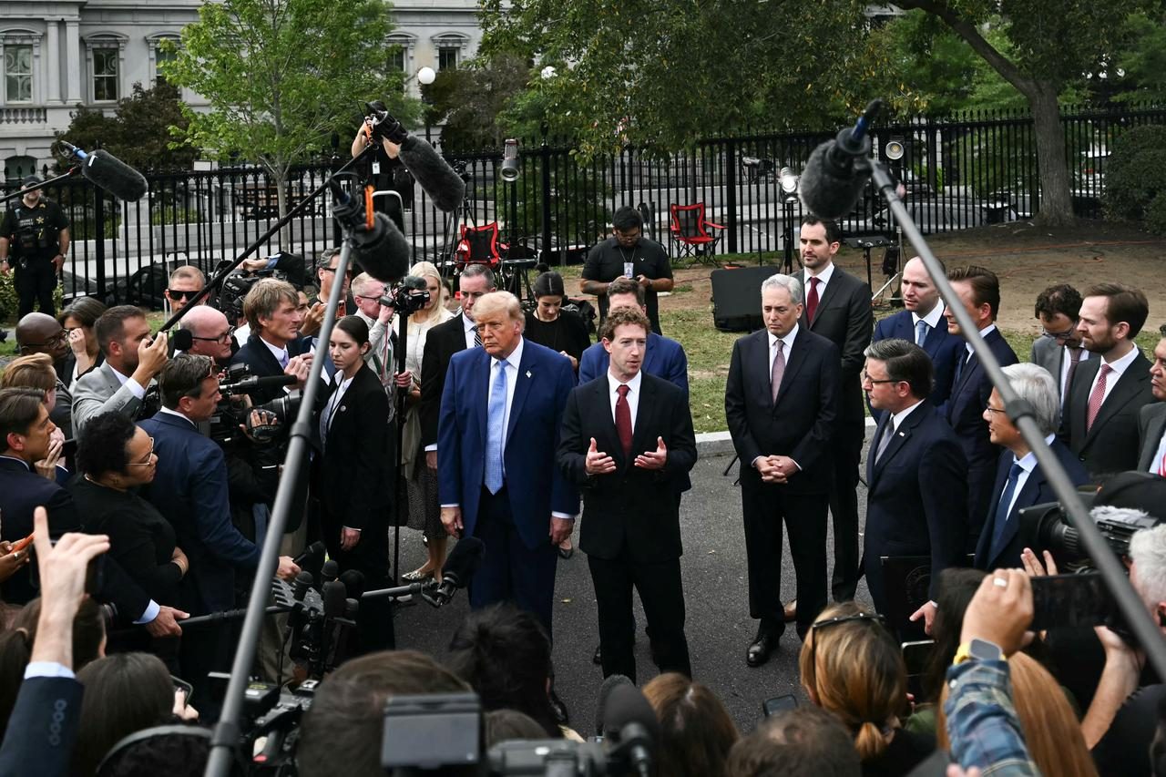 Trump və texnologiya şirkətlərinin rəhbərləri Ağ Evin yanında, 29 sentyabr 2026